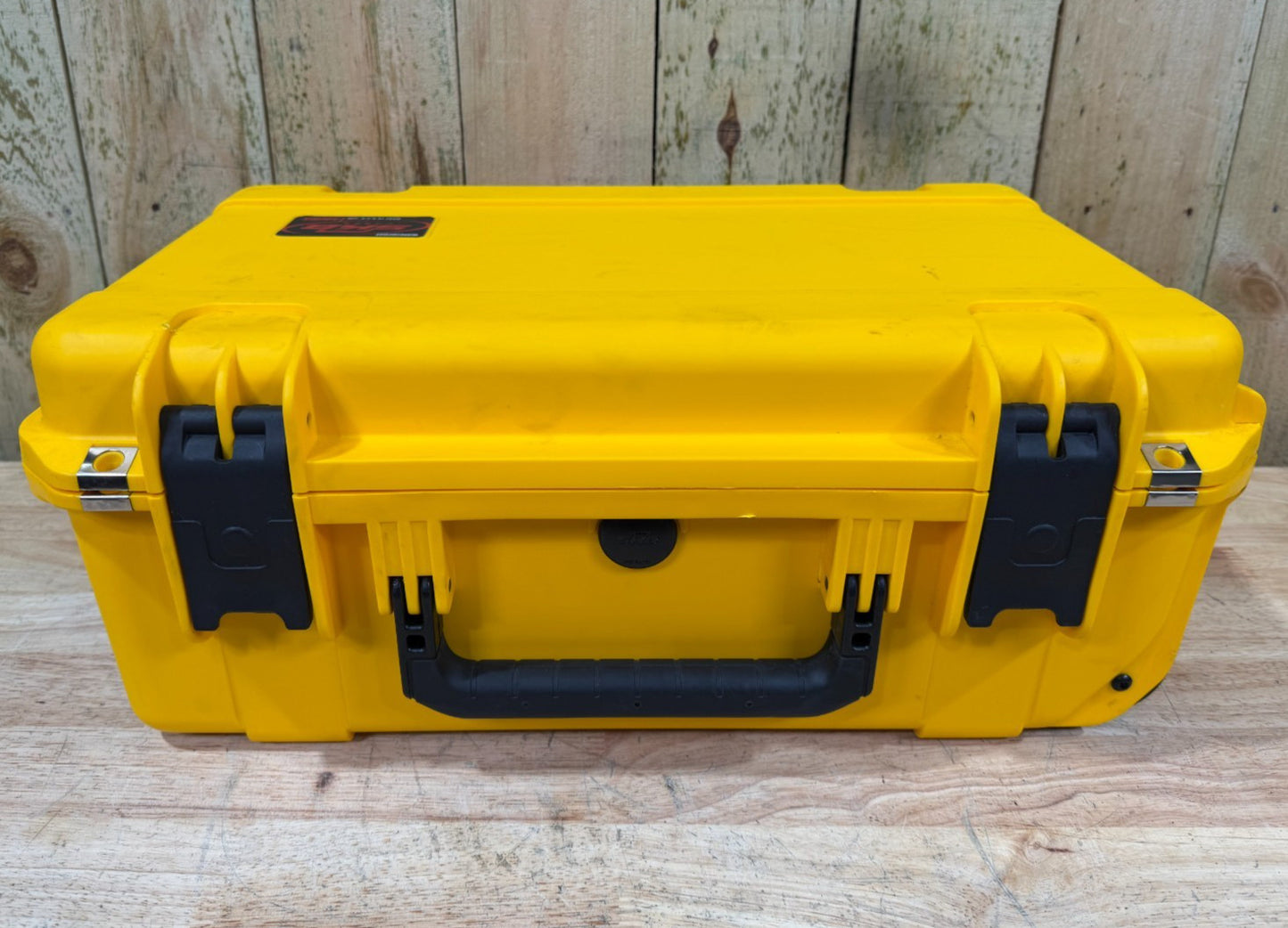SKB 3i-2011-7 iSeries Waterproof Rolling Case Yellow Good Condition A/B