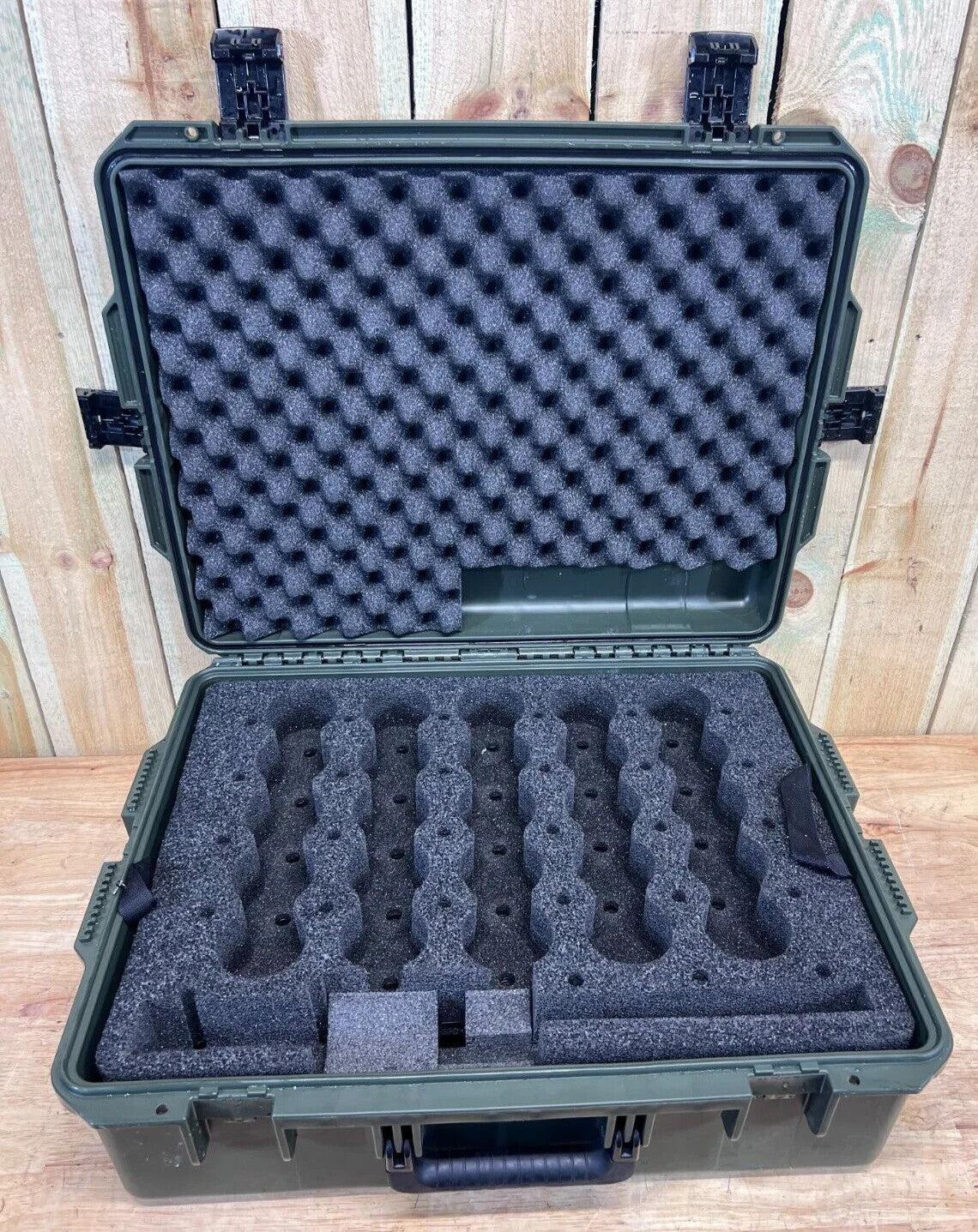 Pelican IM2700 Storm Case Green Waterproof AB Grade Good Condition