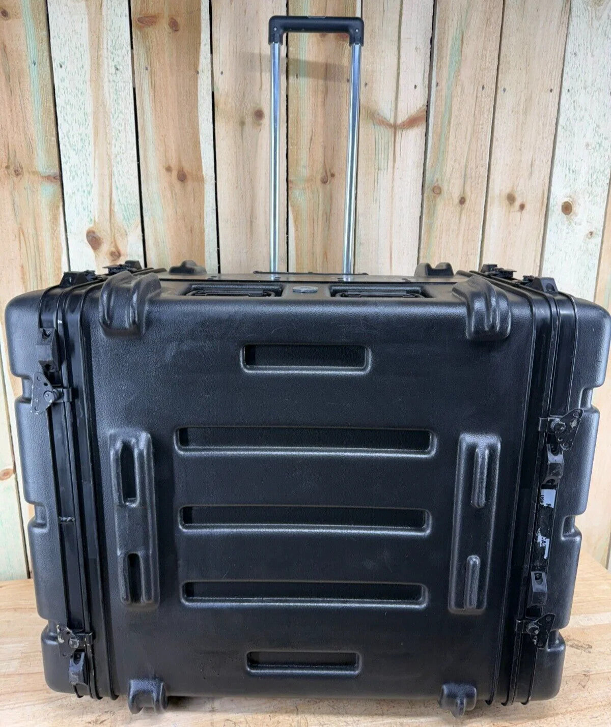 Thermodyne Server Rack 6U 31x26x18.5" Rolling Case Military Waterproof