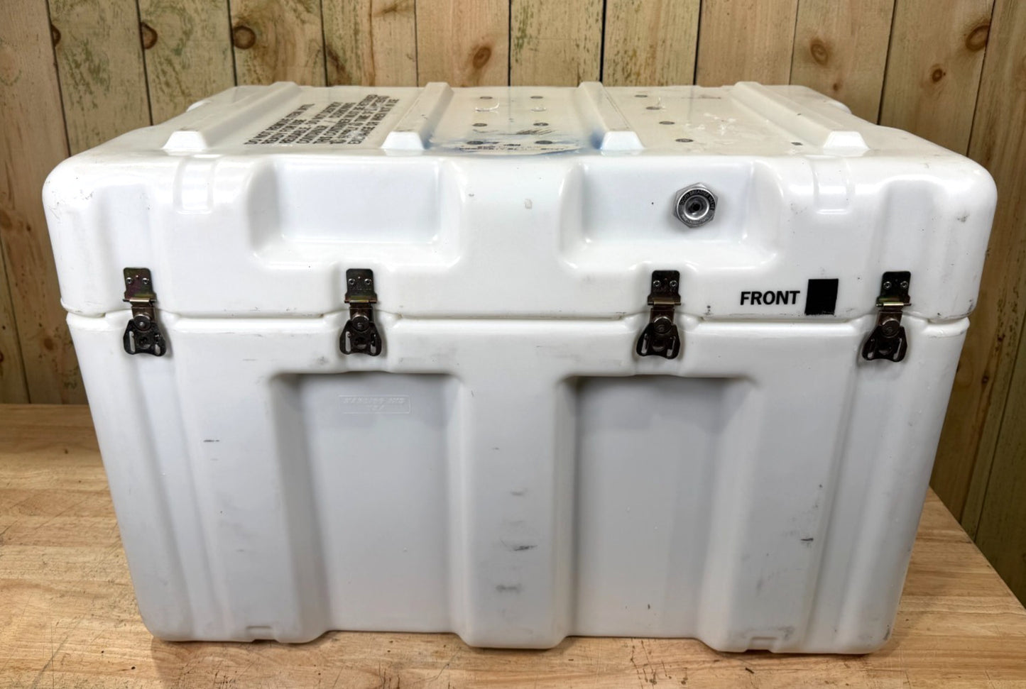 Pelican Hardigg 32.5x20.5x21.5" Footlocker White Case Military Waterproof