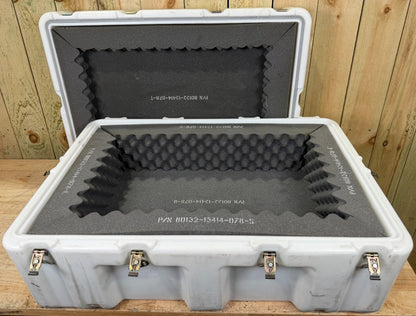 Pelican Hardigg 31x21x14.5" Footlocker White Case Military Waterproof