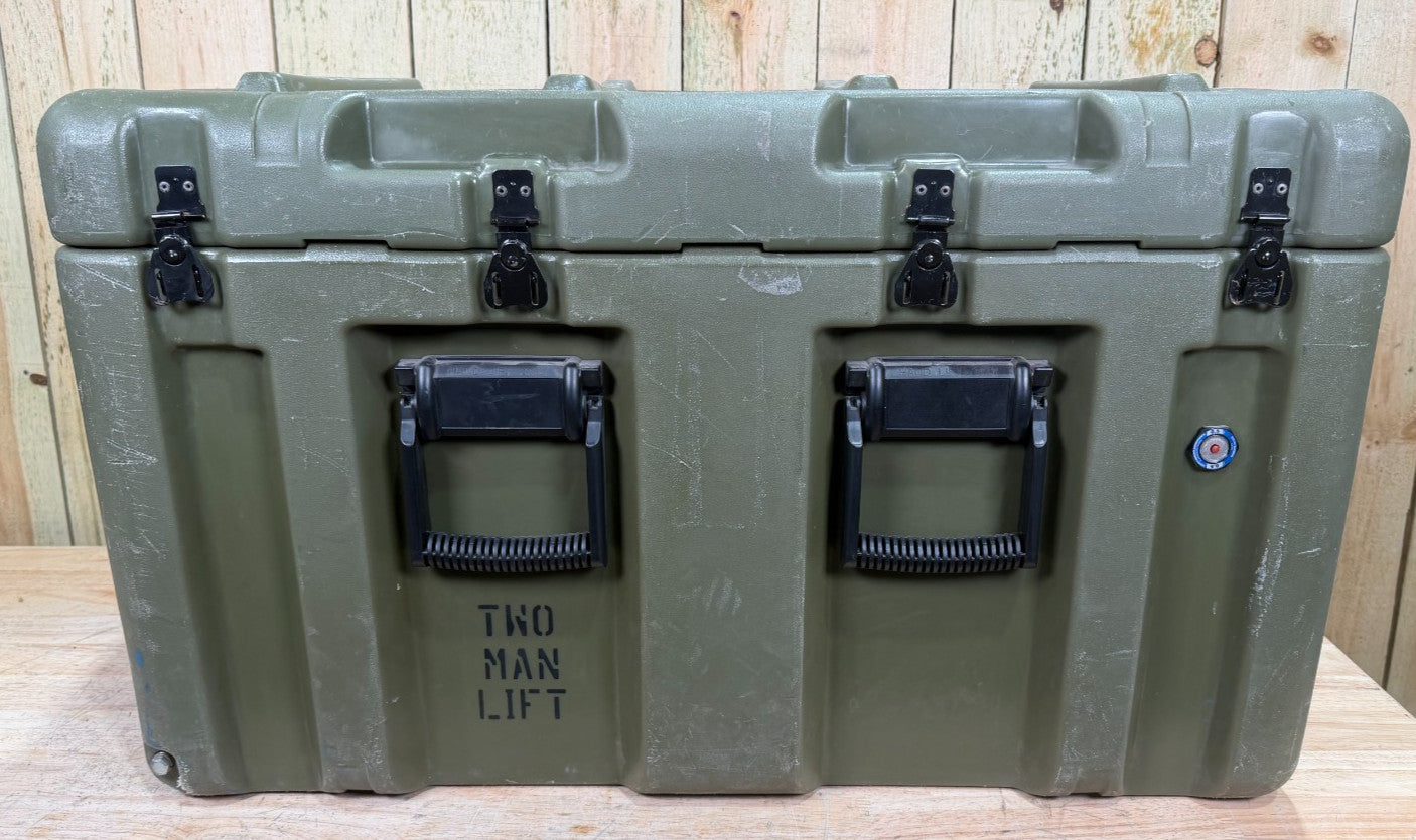Pelican Hardigg 32.5x21x19.5" Rolling Footlocker Green Case Military Waterproof