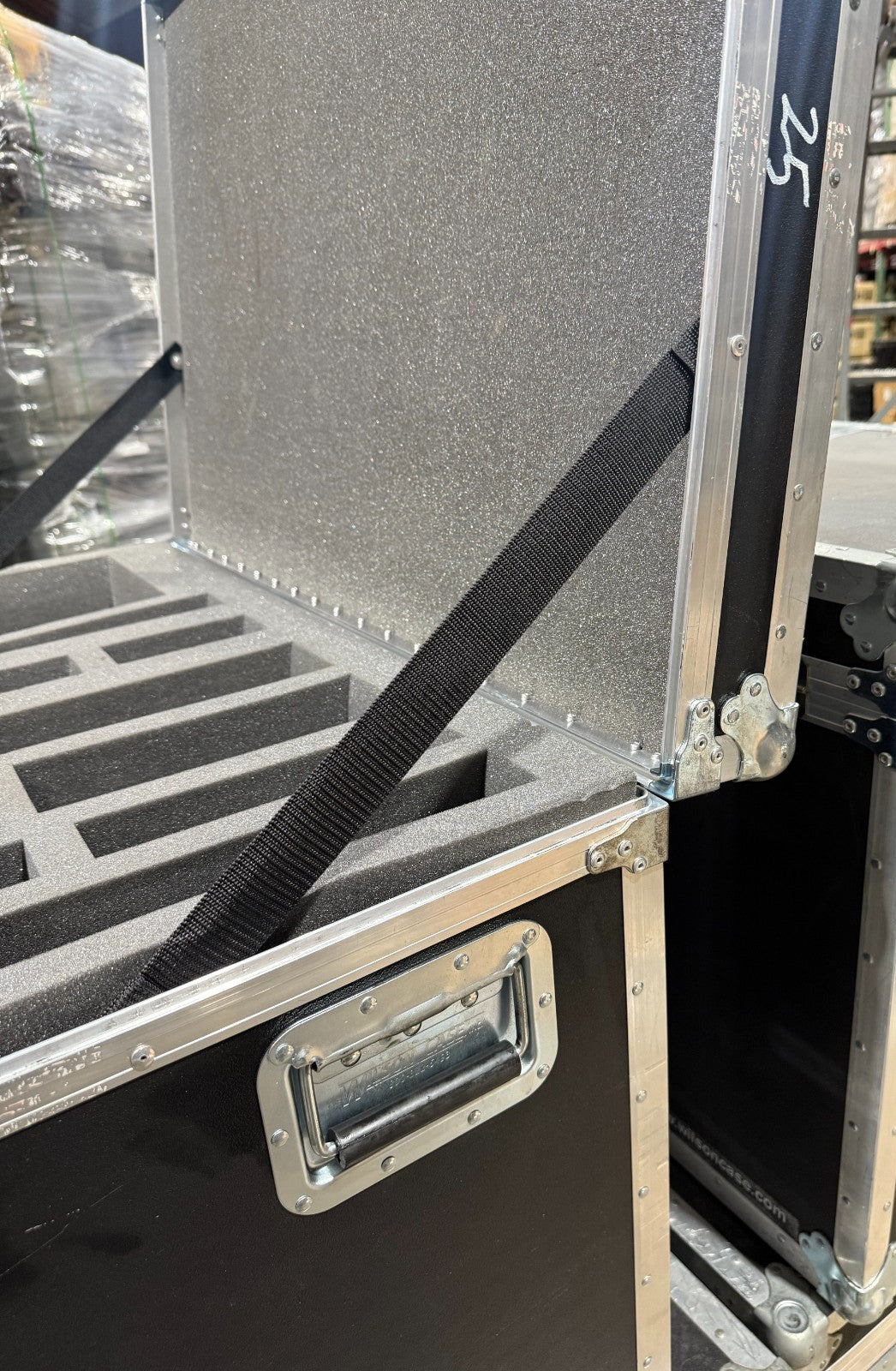 Wilson Case 37x25x25 Road Case With Foam Surplus Roadie Music Equipment Box