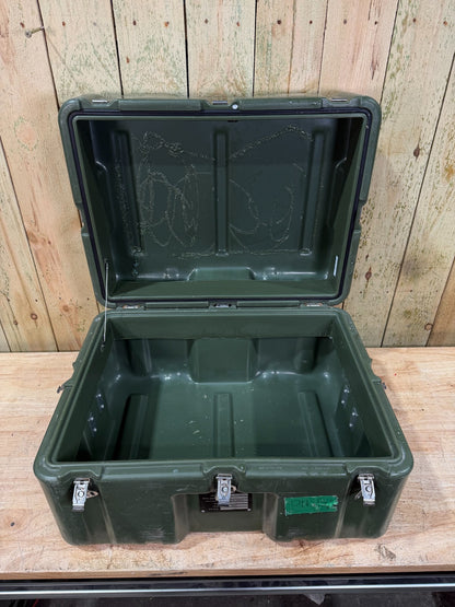 Hardigg Footlocker  24.5x19x15  Green Case  Surplus Military  Waterproof