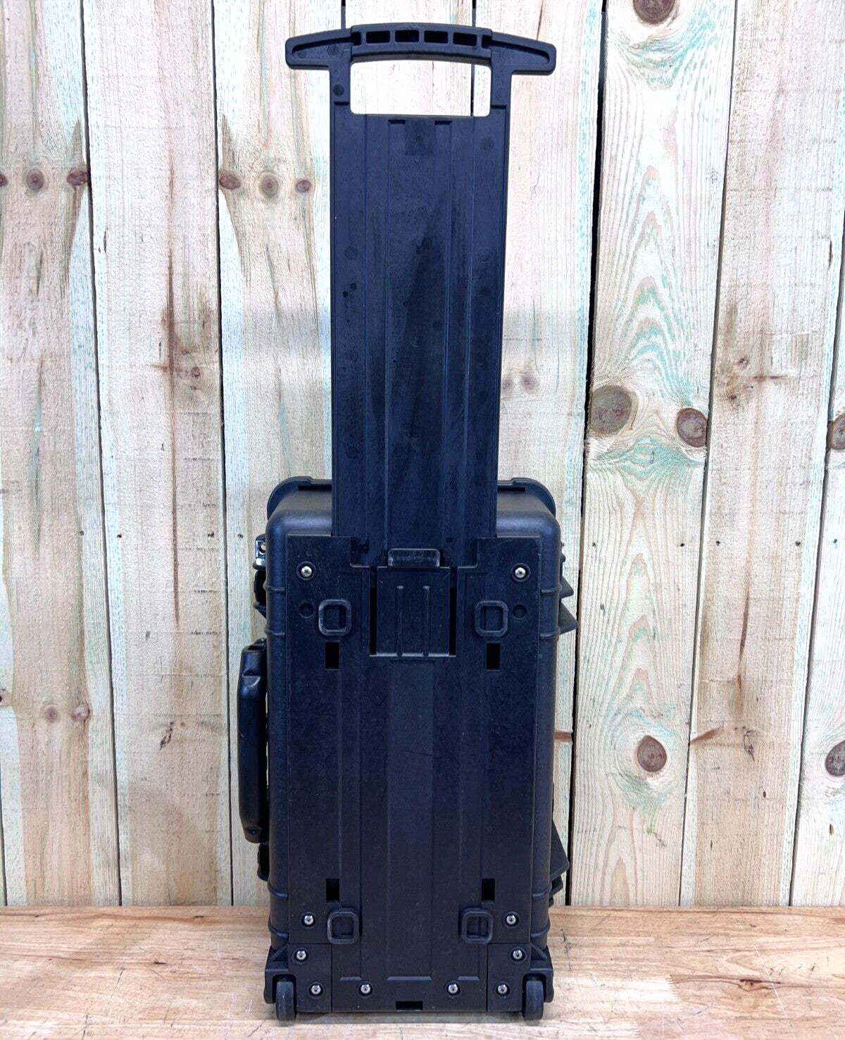 Pelican 1510 Waterproof Rolling Carry On Case Black Good Condition AB Free Ship