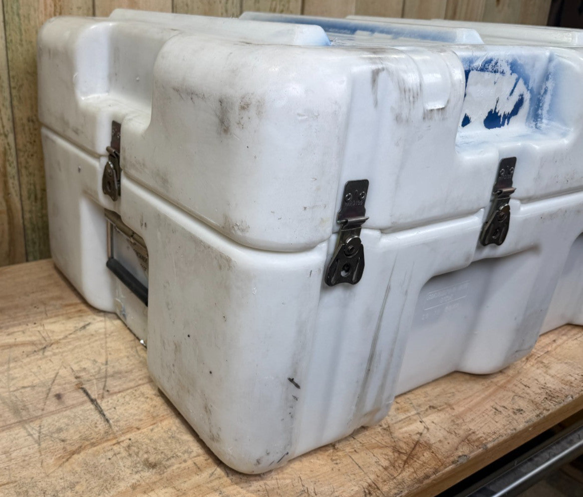 Pelican Hardigg 31x21x14.5" Footlocker White Case Military Waterproof