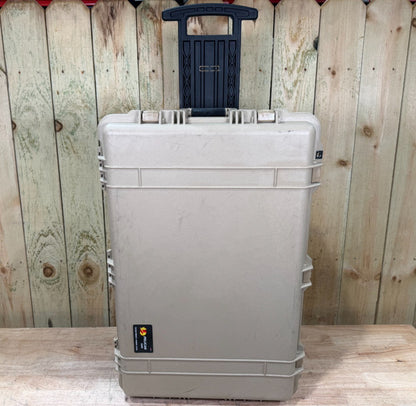 Pelican 1650 Protector Case Tan Rolling Waterproof Good Condition AB