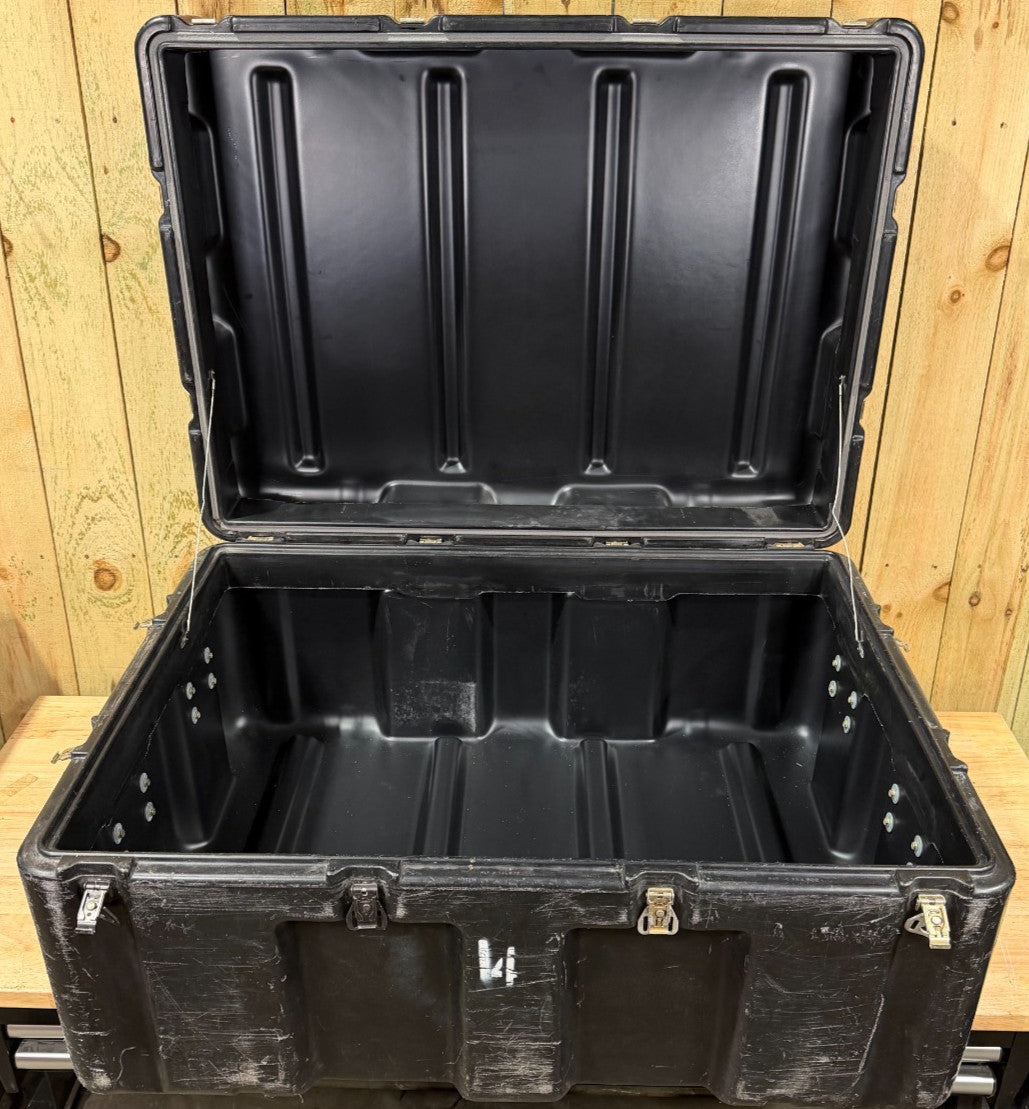 Hardigg Pelican 37x27x19 Military Surplus Black Footlocker Case