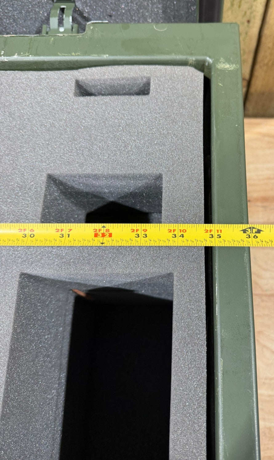 Military Surplus Metal Footlocker Case 37x19x15 Green Waterproof Storage