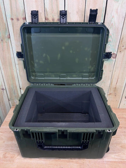 SKB 2317-14 iSeries Waterproof Rolling Case Green Good Condition A/B
