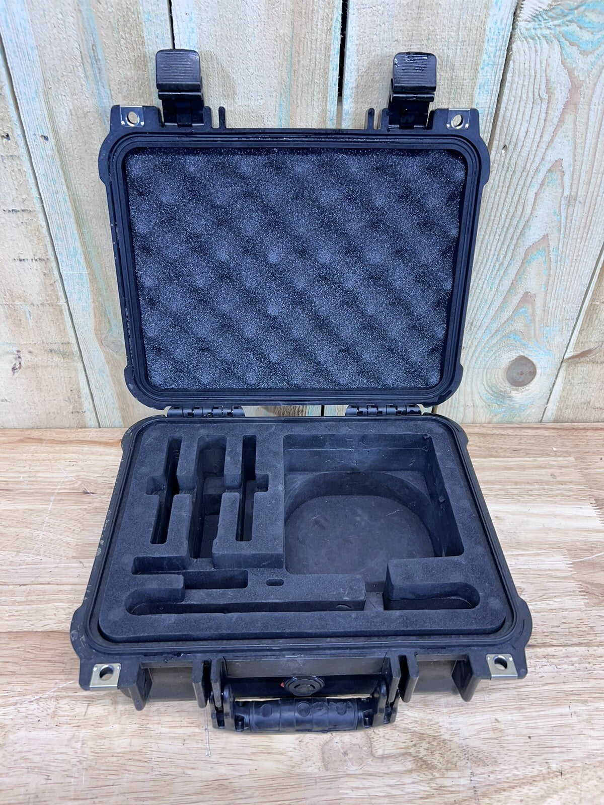 Pelican 1400 Protector Case Handheld Black Good Condition A/B Free Shipping