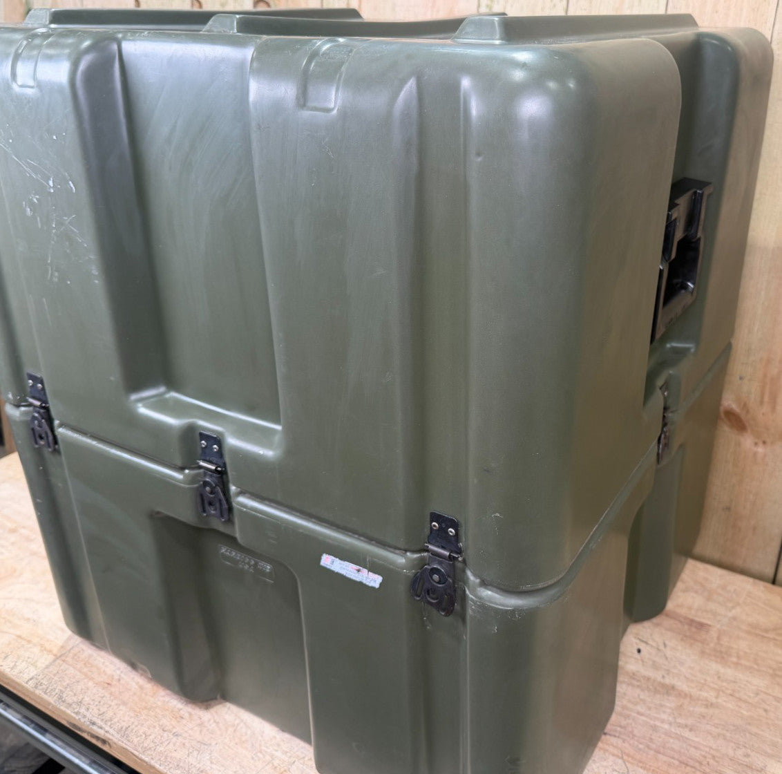 Hardigg Footlocker  25.5x23.5x28” Green Large Case  Military Waterproof