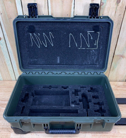 Pelican IM2500 Storm Case Waterproof  Carry On (1510) Green Good Condition AB