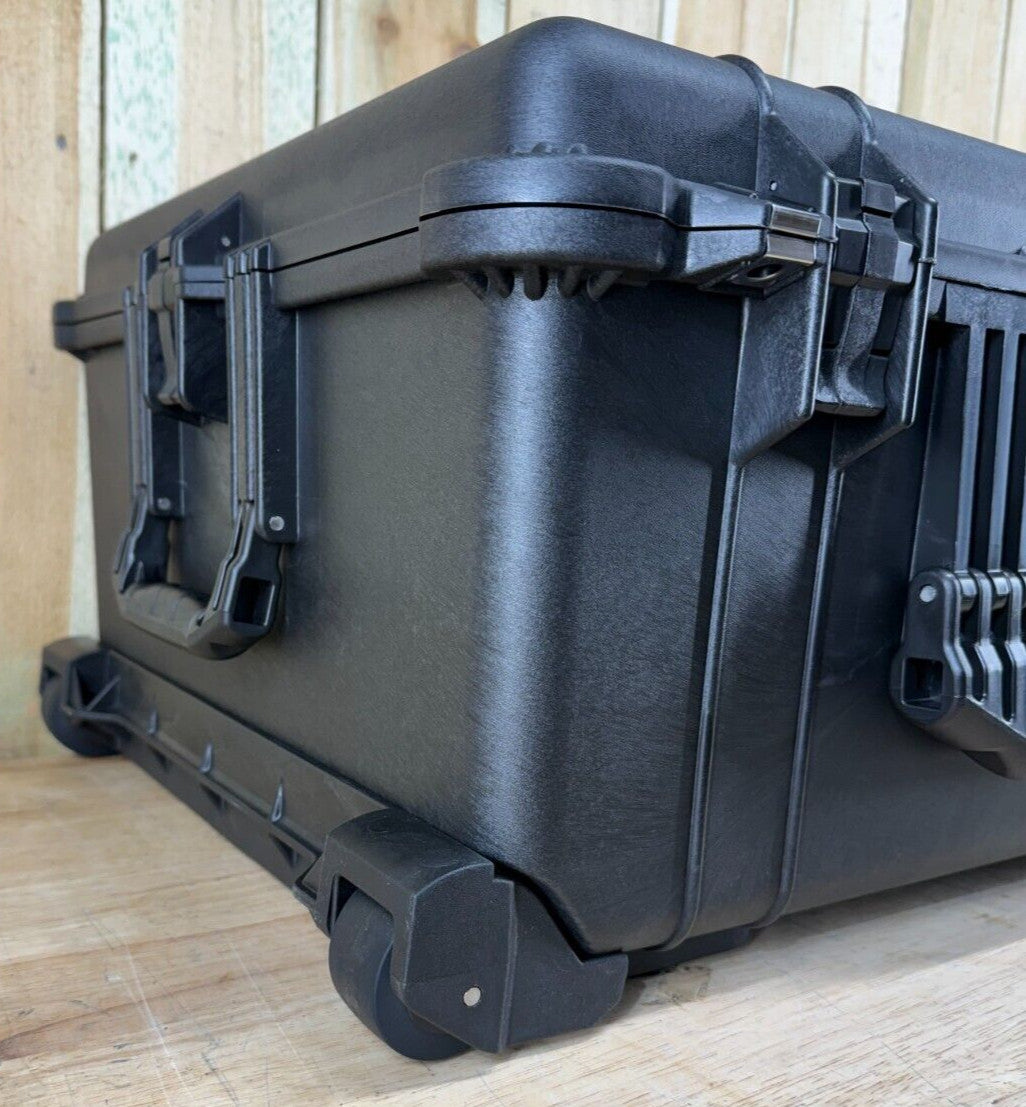 Pelican 1610 Waterproof Rolling Case W/ Foam Brand New NIB Free Shipping