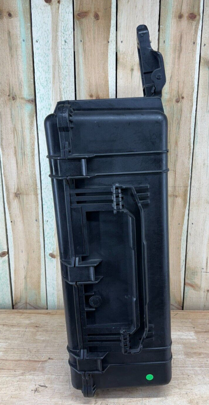 Pelican 1650 Protector Case Black Rolling Waterproof Good Condition AB Free Ship
