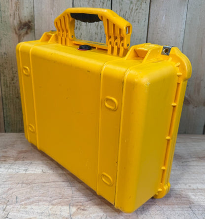 Pelican 1520 Hard Protector Case Good Condition A/B Waterproof Free Shipping