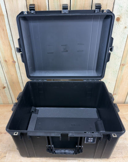 Pelican Air 1637 Hard Case Protector Rolling Black Good Condition AB Free Ship
