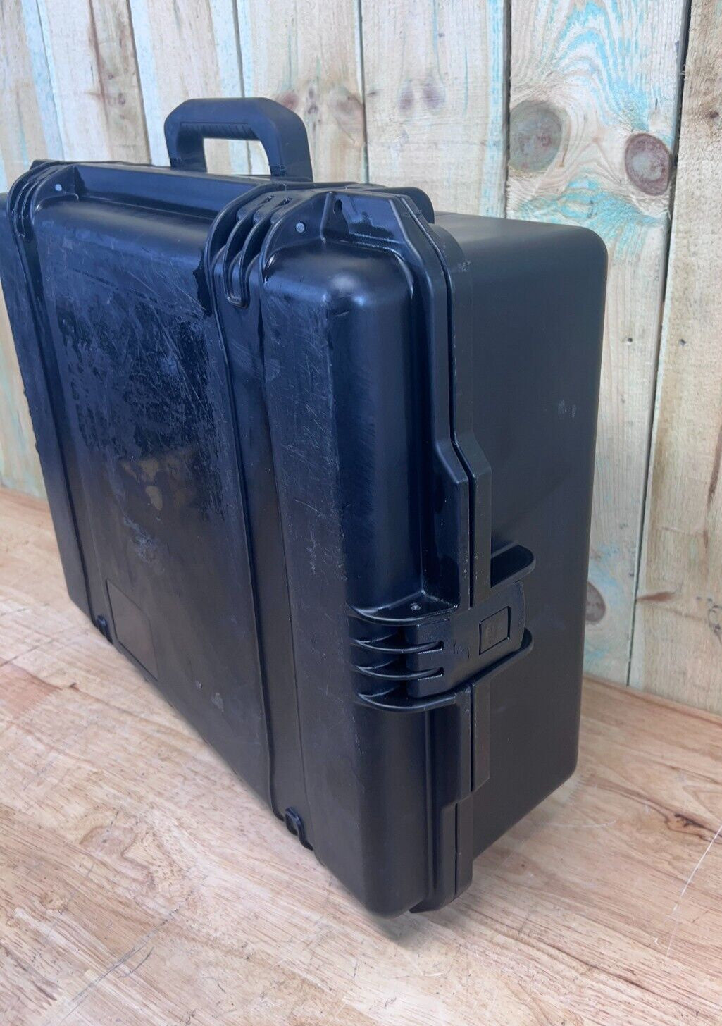 Pelican IM2700 Storm Case Black Waterproof  AB Grade Good Condition Free Ship