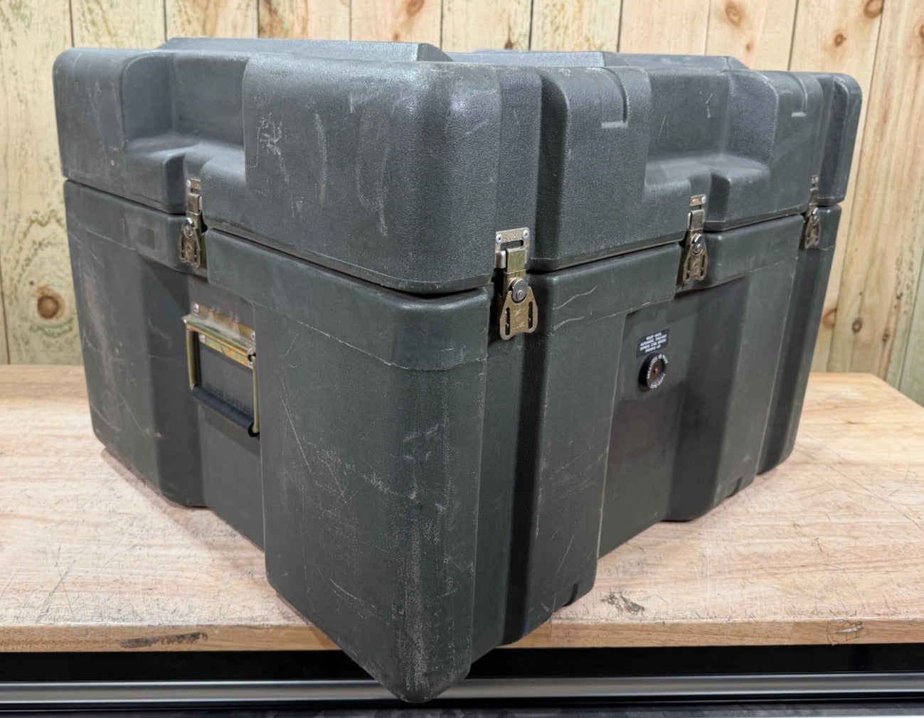 Zero Brand Military Surplus Case 25.5x24x19" Green Waterproof Storage Footlocker