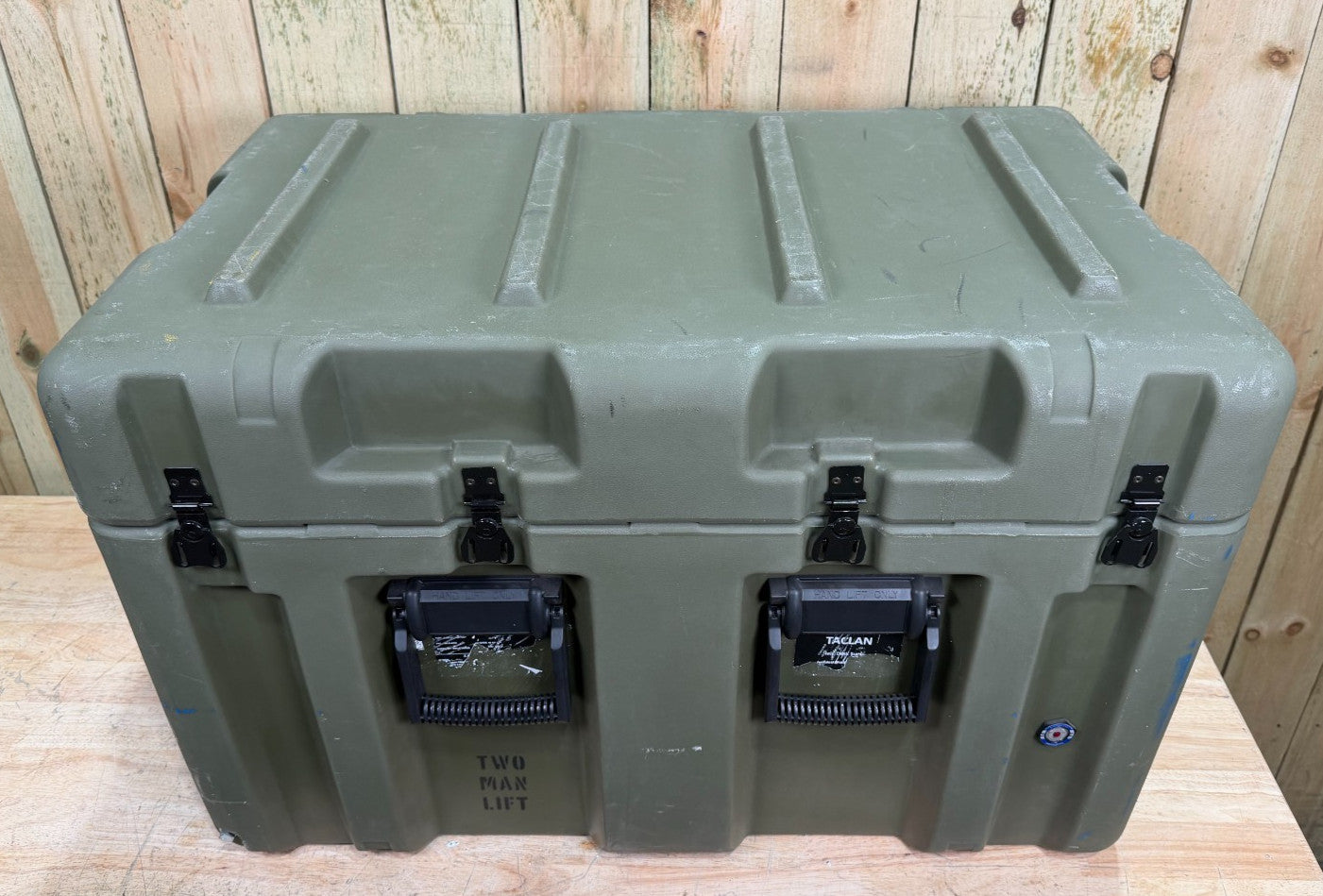 Pelican Hardigg 33x21x21.5" Rolling Footlocker Green Case Military Waterproof
