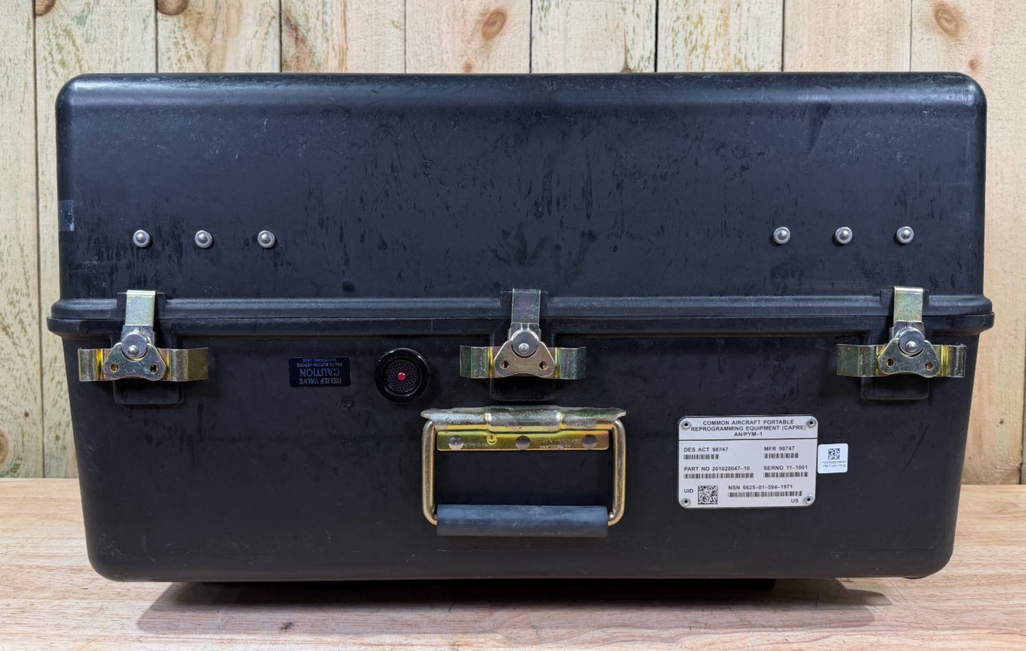 ECS 24x16x14.5 Rolling Waterproof Footlocker With Handle Case Storage