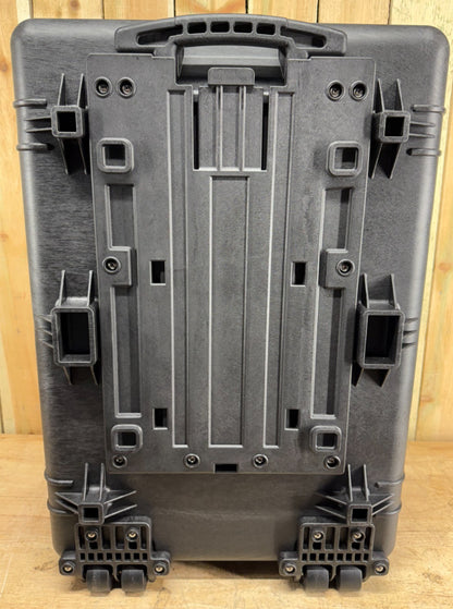 Pelican 1660 Protector Case Rolling Waterproof Black Brand New NIB
