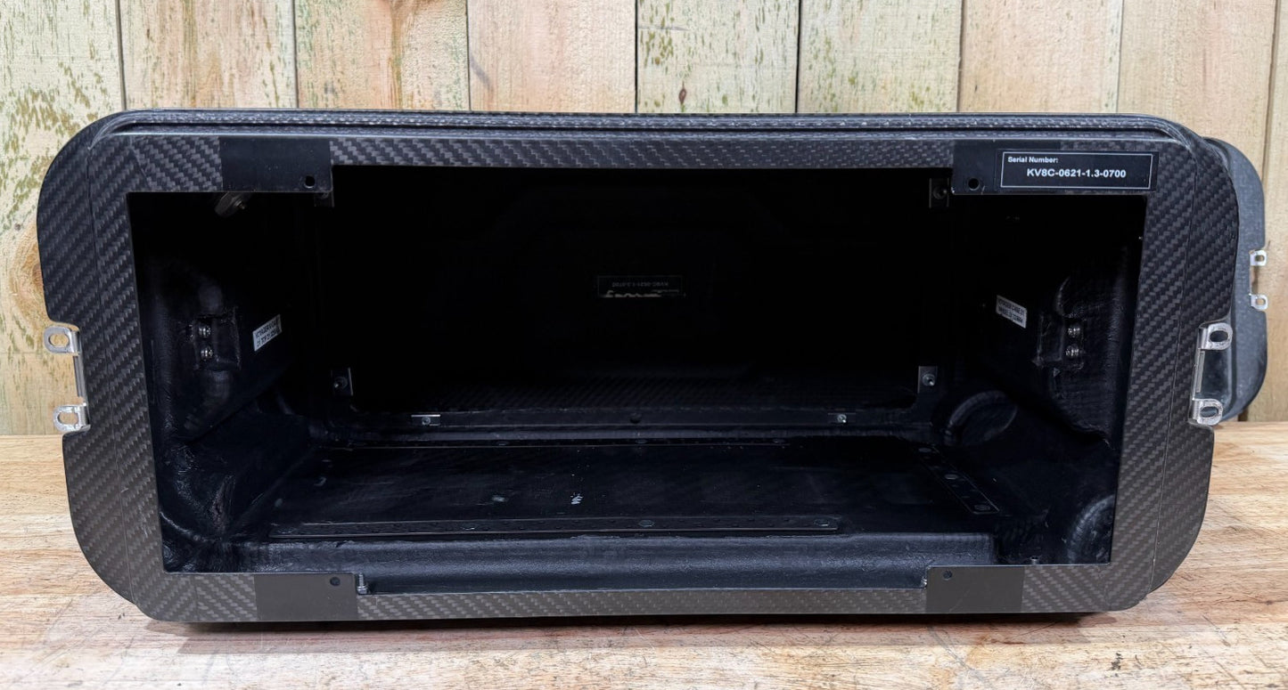 Voyager 8 Klas Carbon Fiber Rolling Storage Case Server Rack Style