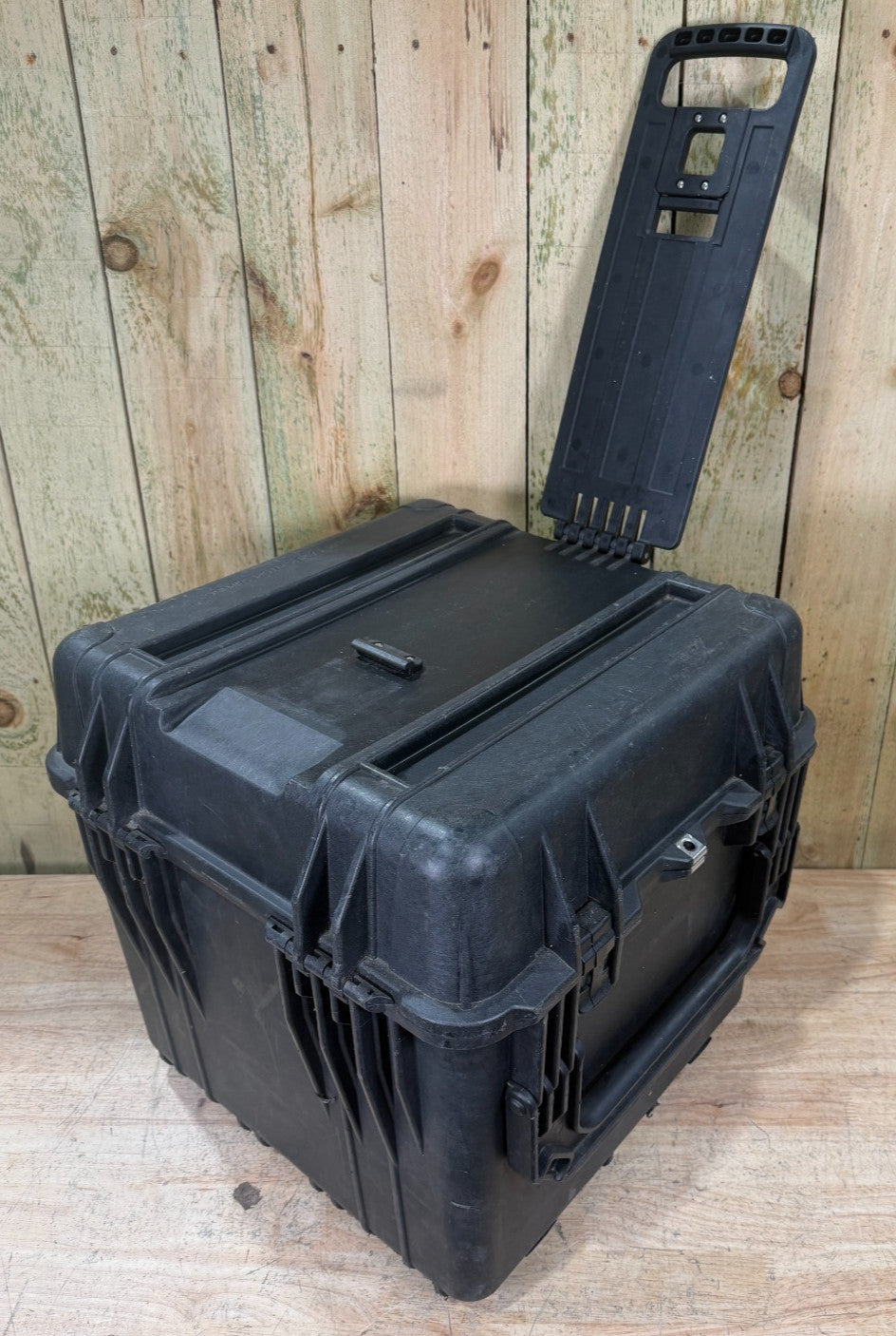 Pelican 0340 Black Protector Case Waterproof  Good Condition AB