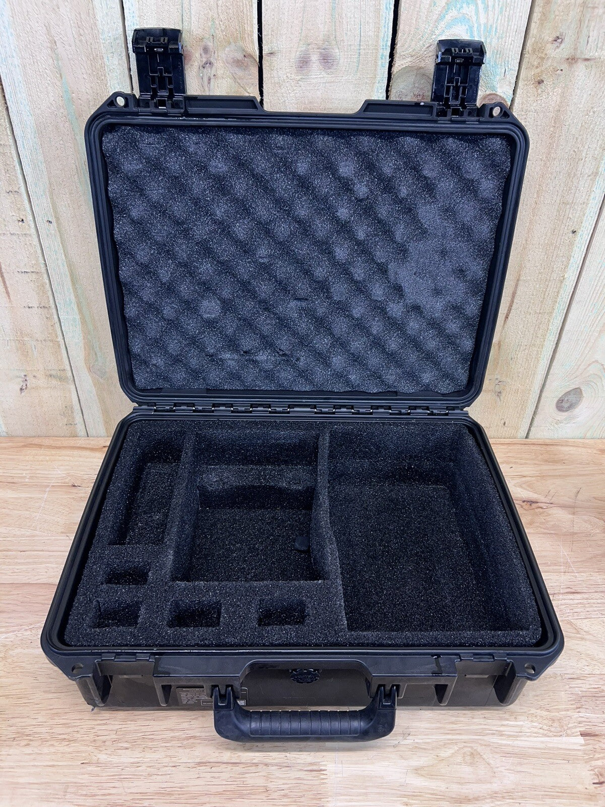 Pelican IM2400 Storm Case Waterproof  Black Good Condition A/B