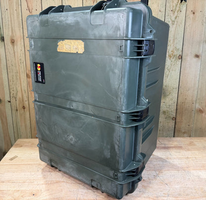 Pelican IM3075 Waterproof Rolling Carry On Case Green Used Condition BC
