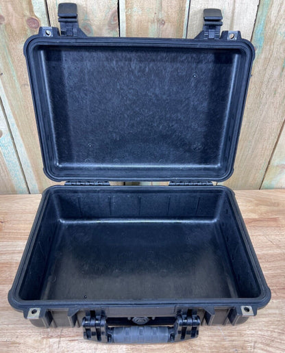 Pelican 1500 Protector Case Handheld Waterproof Good Condition A/B