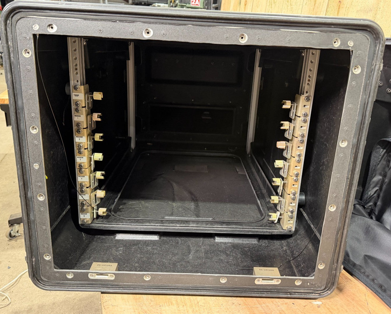 ECS Server Rack 24x19 8U Rack 42x22.5x18.5" Waterproof Storage Case Pelican