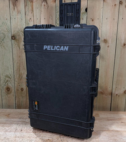 Pelican 1650 Protector Case W/ Padded Foam and Lid Divider Set Black Rolling