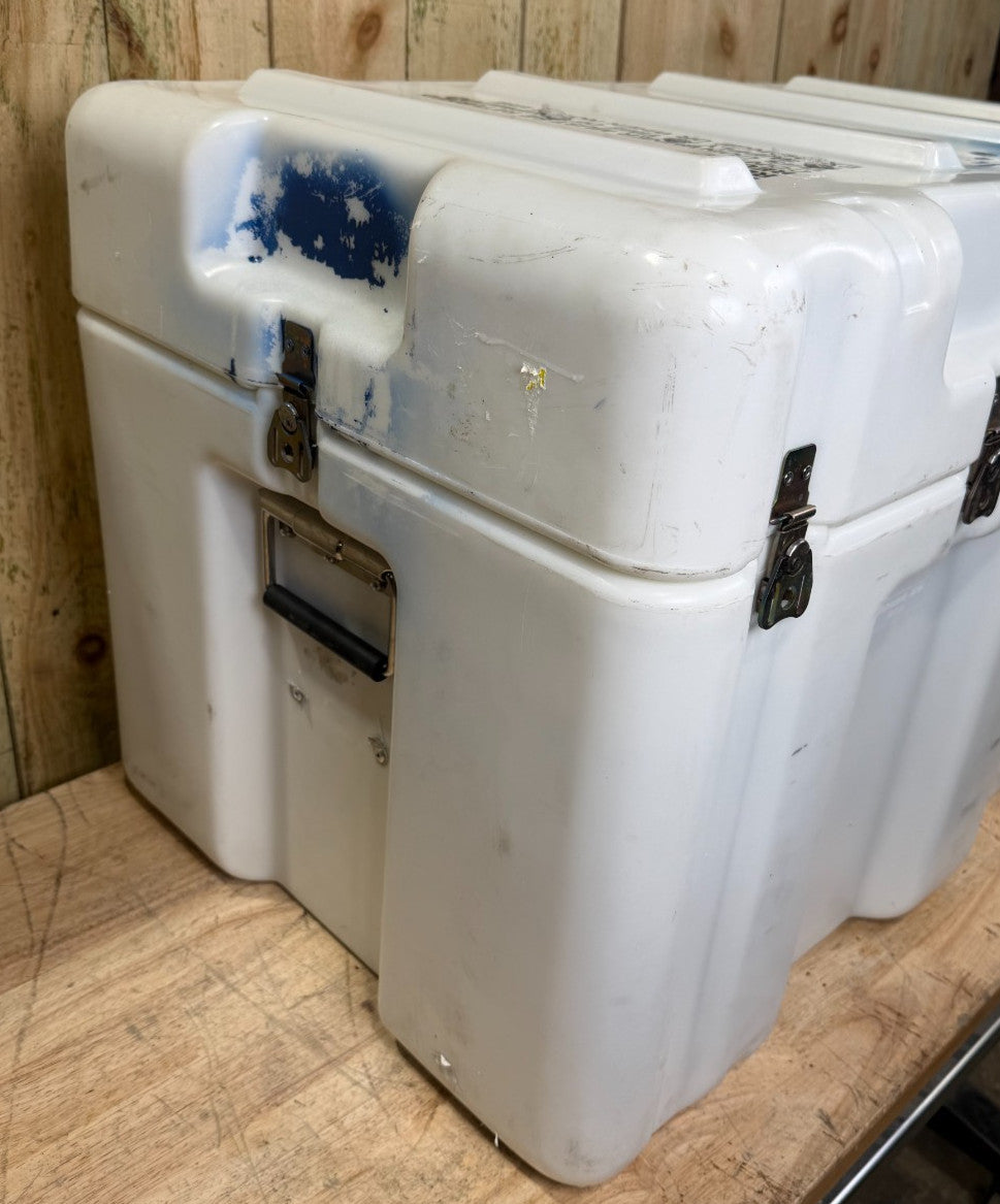 Pelican Hardigg 32.5x20.5x21.5" Footlocker White Case Military Waterproof