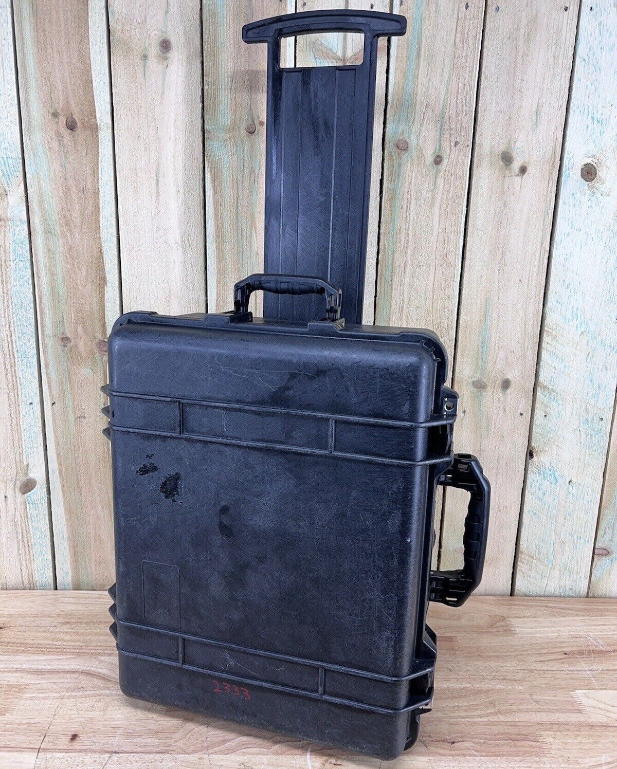 Pelican 1560 Waterproof Rolling Carry On Case Black Good Condition AB