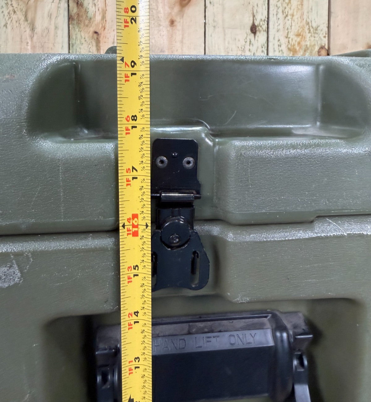 Pelican Hardigg 32.5x21x19.5" Rolling Footlocker Green Case Military Waterproof