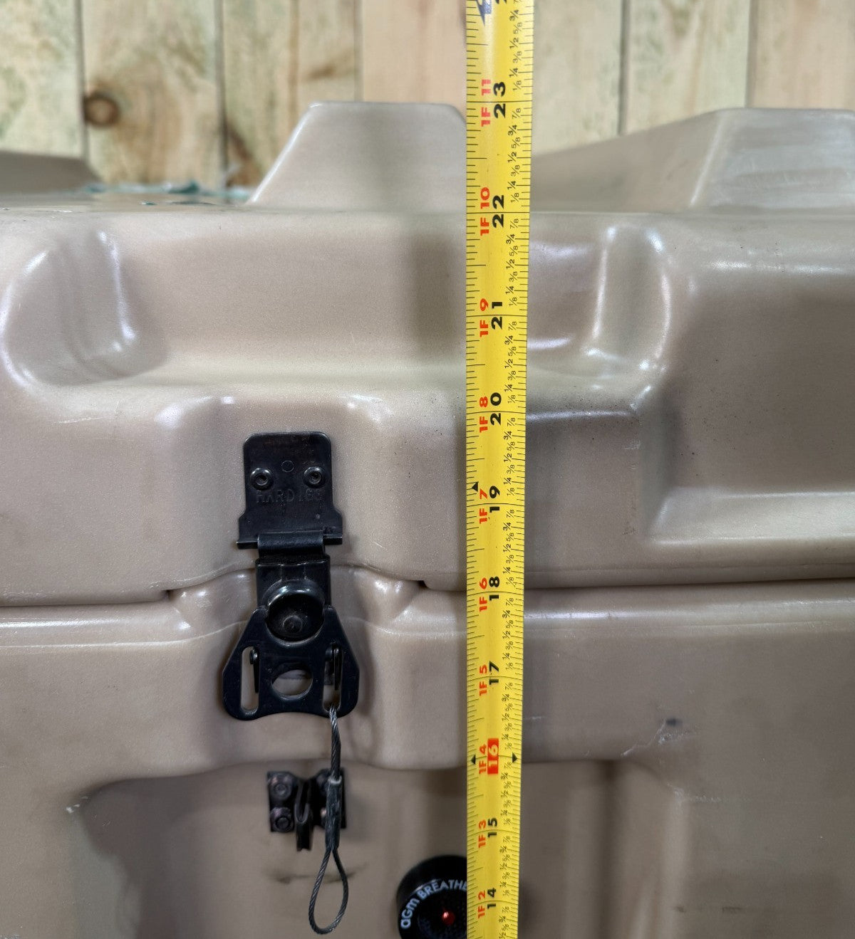 Hardigg MM36 Footlocker  33x27x23 Tan Case  Surplus Military  Waterproof