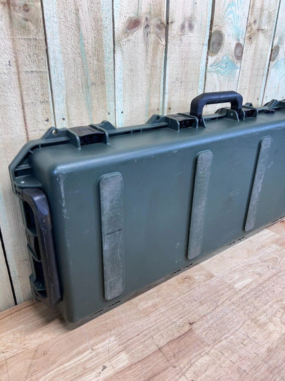 Pelican Storm IM3100 Long Rifle Case Green Rolling Good Condition AB