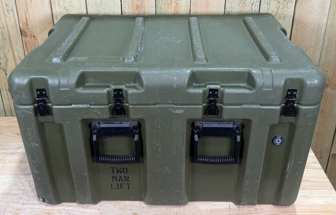 Pelican Hardigg 32.5x21x19.5" Rolling Footlocker Green Case Military Waterproof