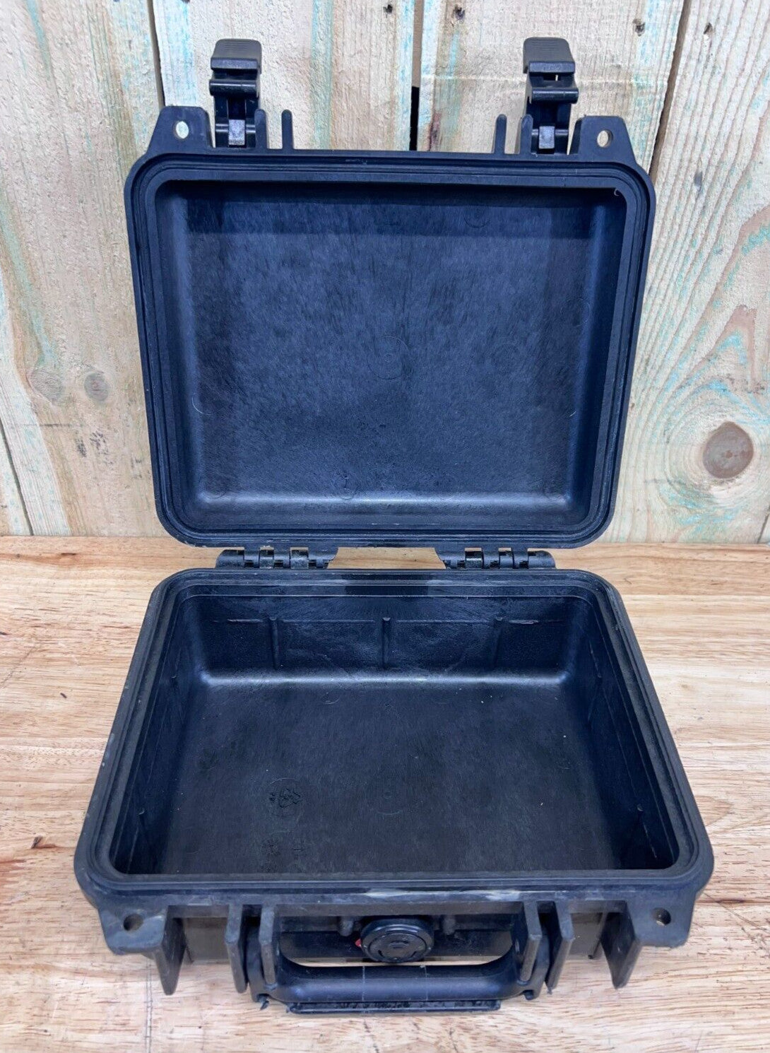 Pelican 1200 Hard Protector Case Good Condition A/B Waterproof Free Shipping
