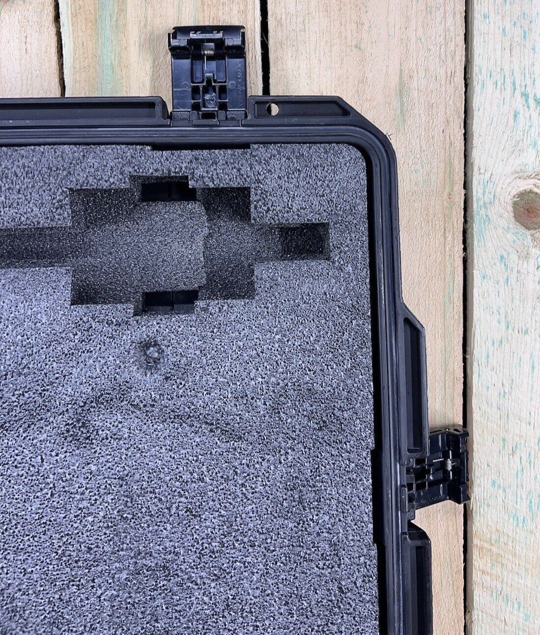 Pelican iM2975 Storm Case Rolling Waterproof Black Good Condition AB Free Ship