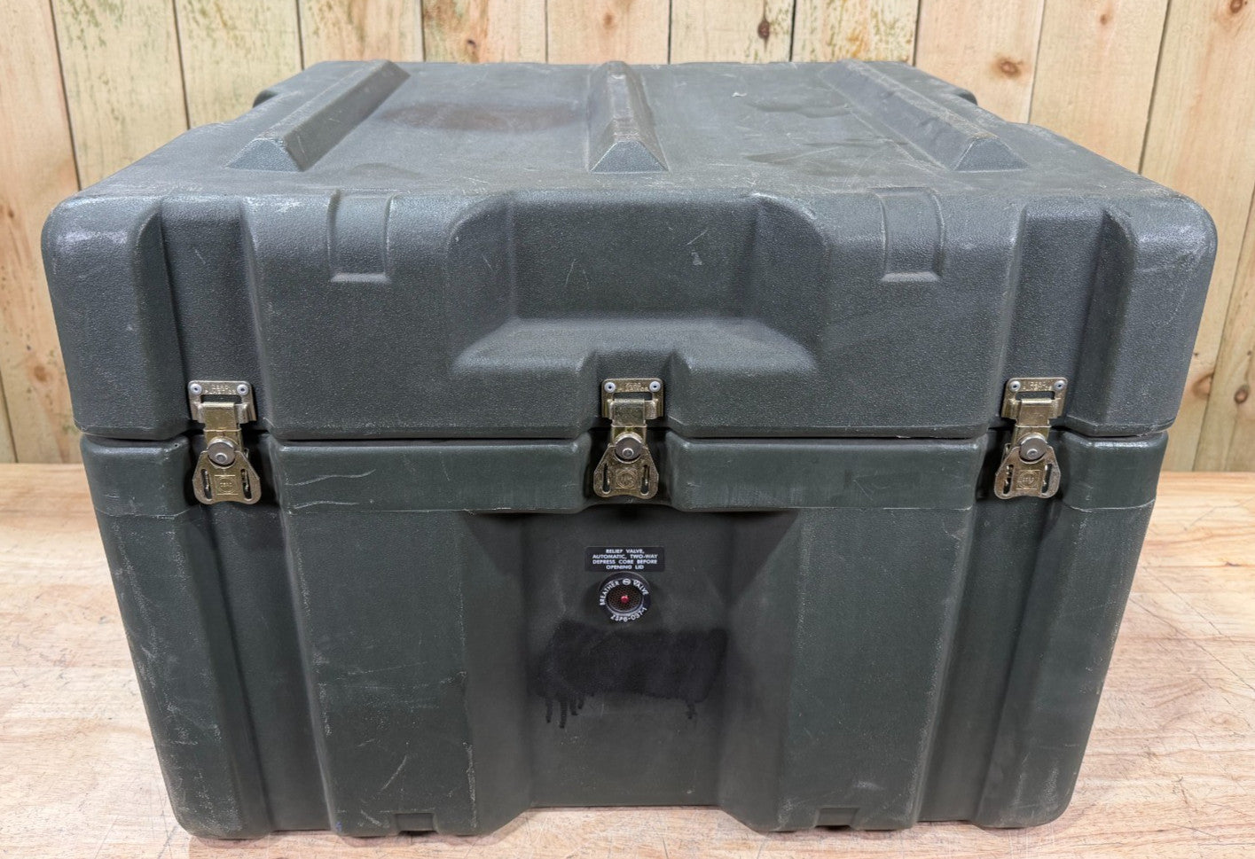 Zero Brand Military Surplus Case 25.5x24x19" Green Waterproof Storage Footlocker