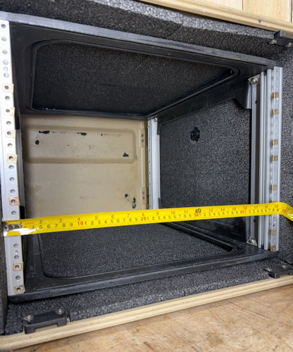 ECS Server Rack Rackmount 8U 19" X 24" Waterproof Storage Case W/ Rack Pelican