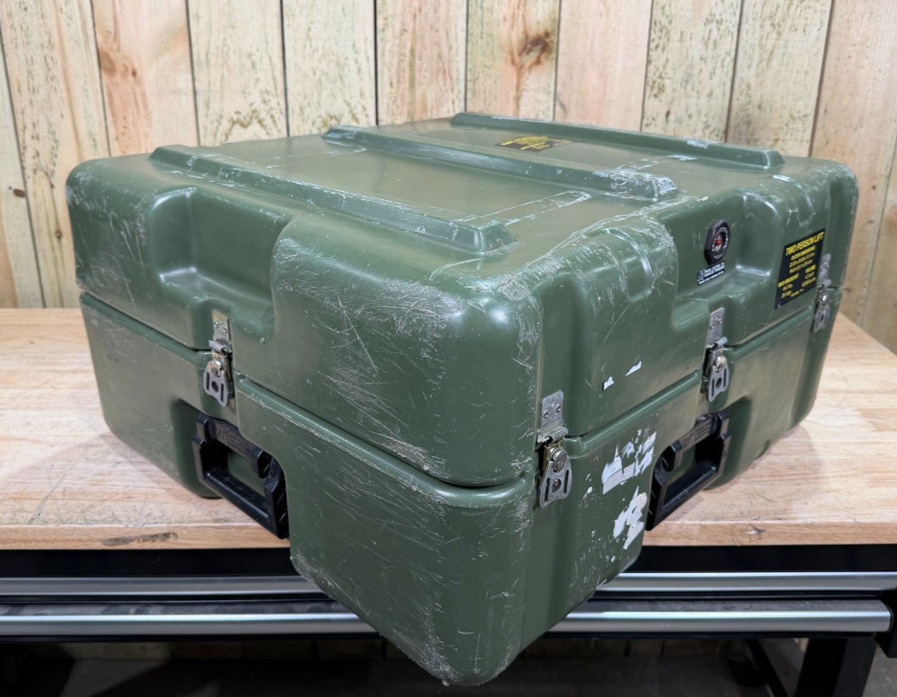 Hardigg Footlocker  25x23.5x13.5" Green Case  Military Waterproof