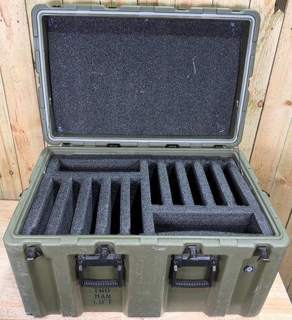 Pelican Hardigg 32.5x21x19.5" Rolling Footlocker Green Case Military Waterproof