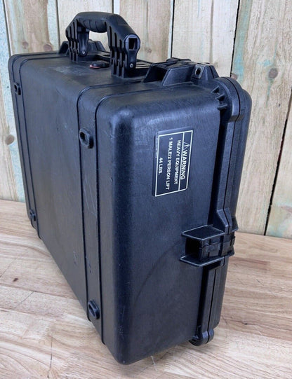 Pelican 1600 Protector Storage Case Waterproof Black Good Condition AB Free Ship