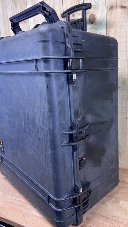 Pelican 1690 Protector Large Waterproof Transport Storage Case Rolling Free Ship