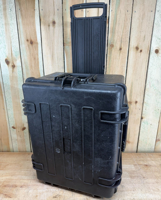 Explorer 5833 Transport Large Rolling Case Black Good Condition A/B