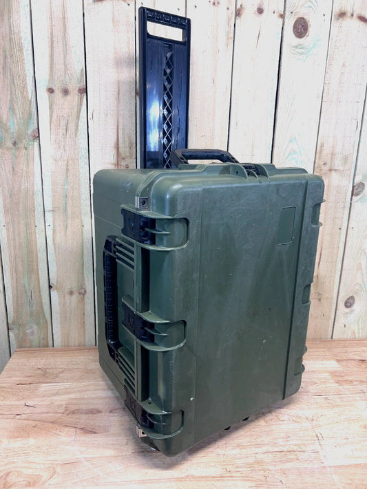 SKB 2317-14 iSeries Waterproof Rolling Case Green Good Condition A/B
