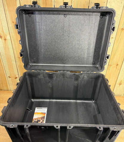 Pelican 1660 Protector Case Rolling Waterproof Black Brand New NIB